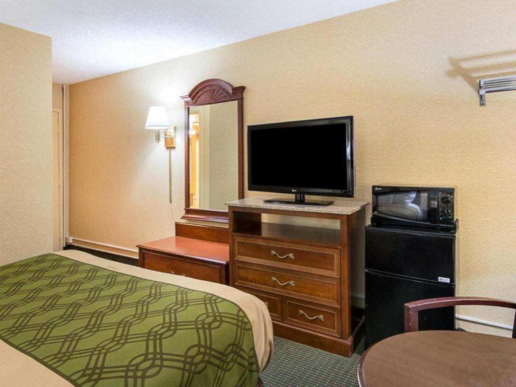 Econo Lodge Near Quantico Marine Base Dumfries Exterior foto